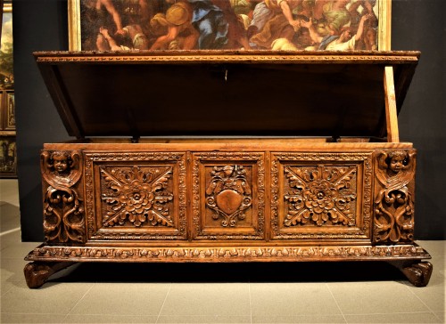 Furniture  - Chest in carved walnut of the Renaissance Lombardy,  17th century